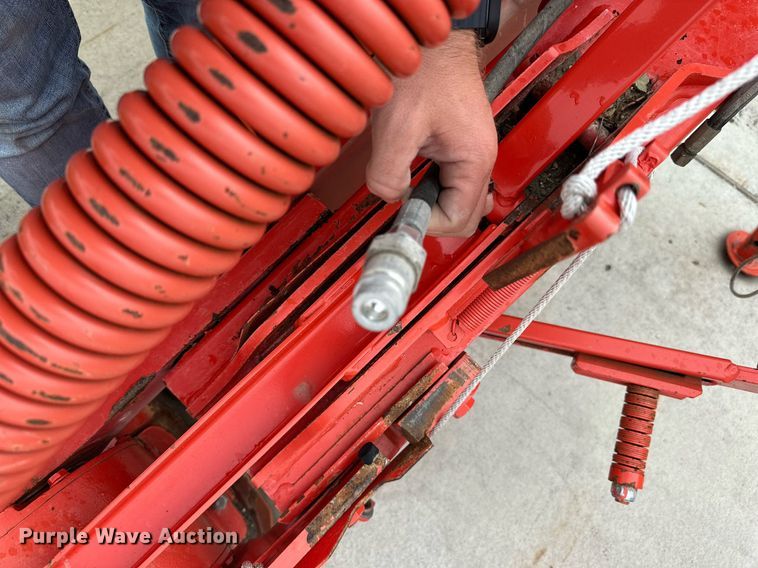 image for item NP9792 Kuhn GMD310HD  disc mower