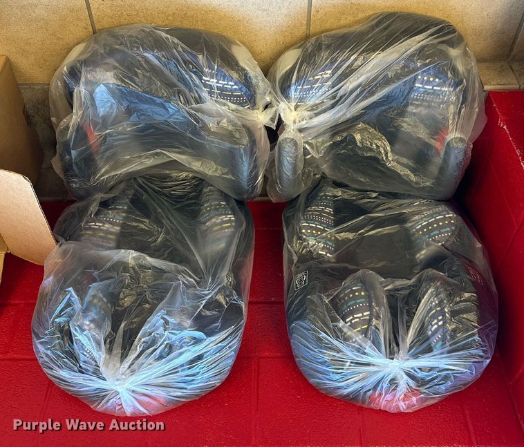 image for item NP9803 (15) car seats