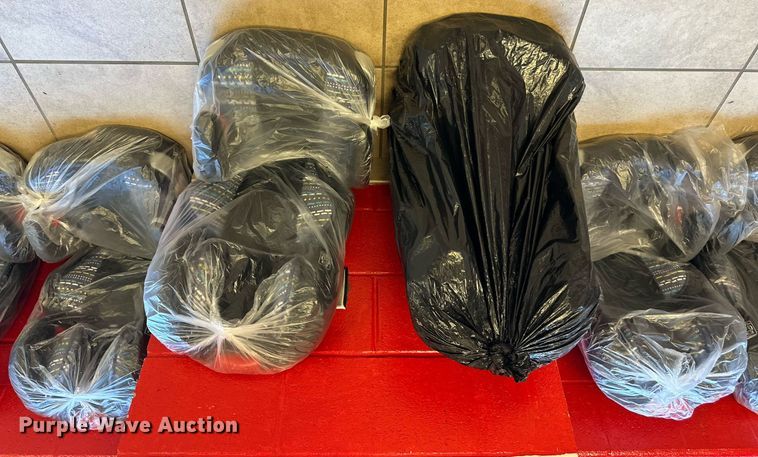 image for item NP9803 (15) car seats