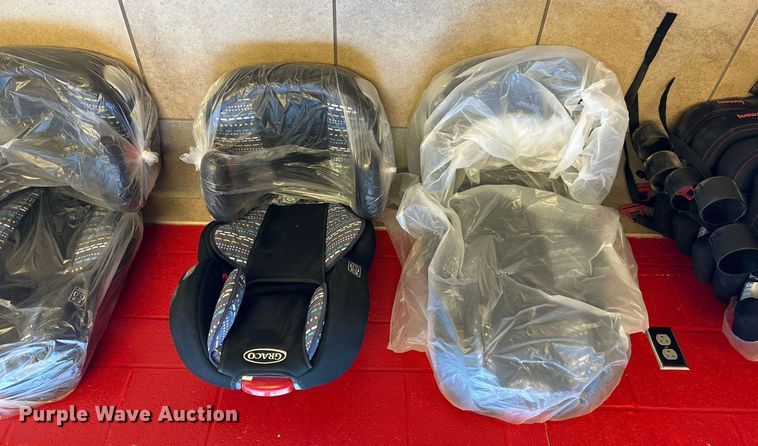 image for item NP9803 (15) car seats