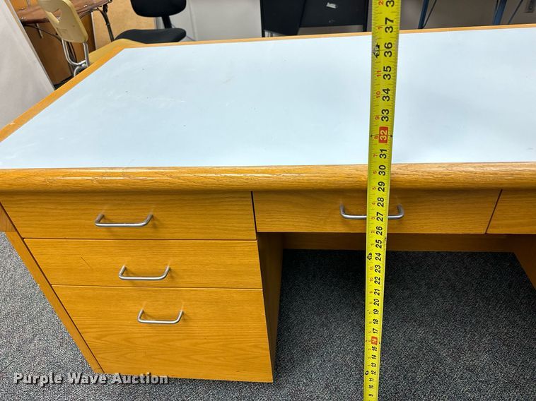 image for item NP9806 Desk