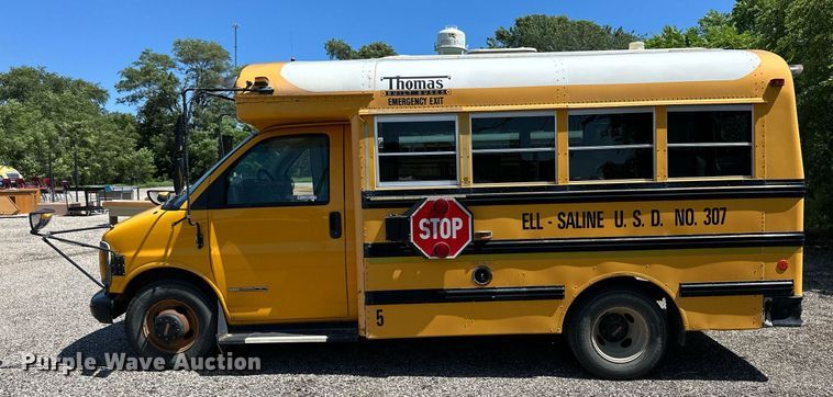 image for item NP9807 1998 GMC Savana G3500  school bus