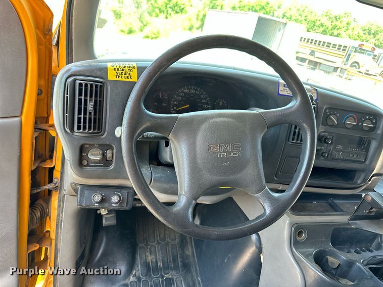 image for item NP9807 1998 GMC Savana G3500  school bus
