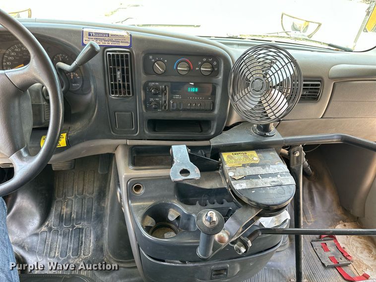 image for item NP9807 1998 GMC Savana G3500  school bus