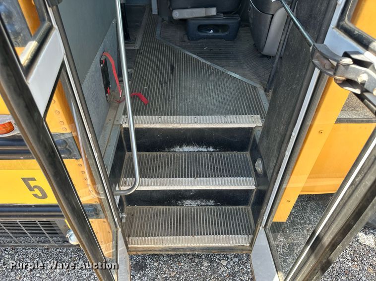 image for item NP9807 1998 GMC Savana G3500  school bus