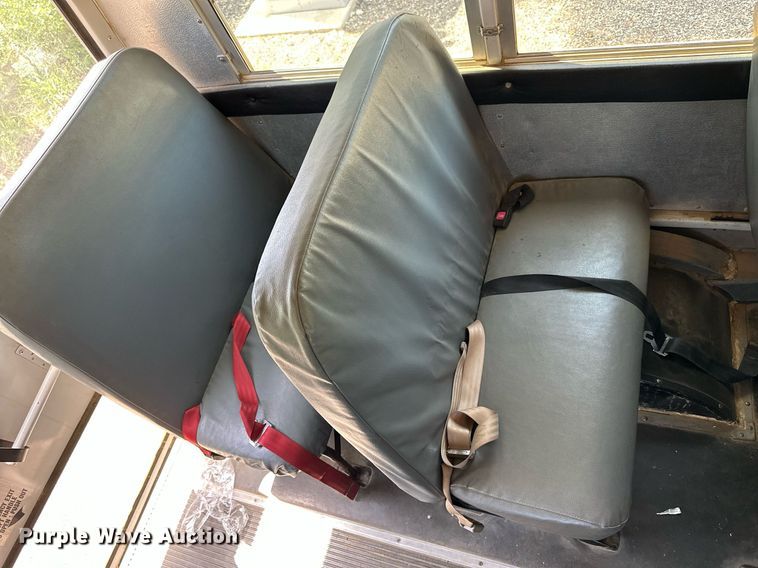 image for item NP9807 1998 GMC Savana G3500  school bus