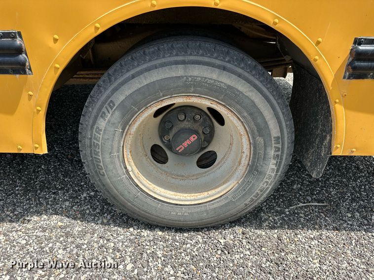 image for item NP9807 1998 GMC Savana G3500  school bus