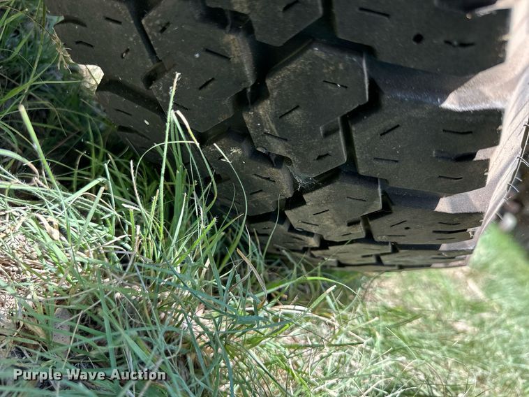 image for item NP9814 (5) 225/75R16 tires