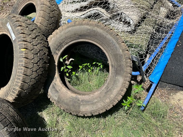 image for item NP9814 (5) 225/75R16 tires