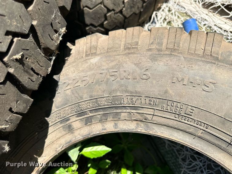 image for item NP9814 (5) 225/75R16 tires