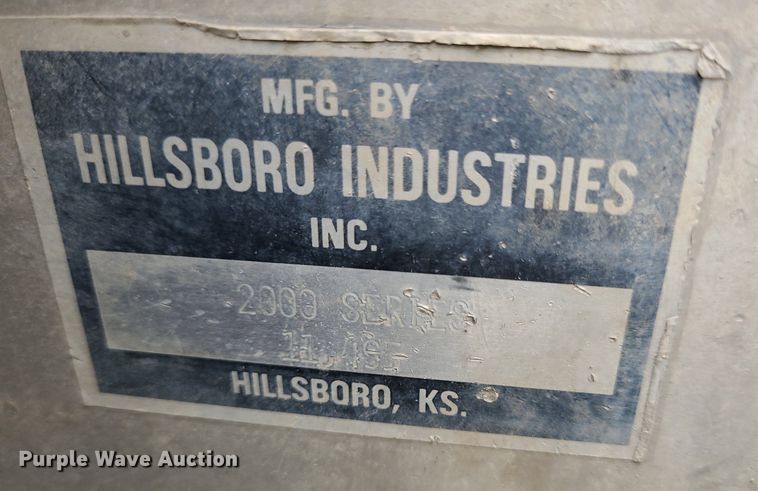 image for item NX9618 2000 GMC Sierra 3500 SLE  flatbed pickup truck