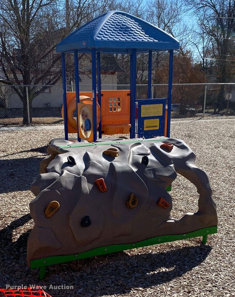 image for item NX9682 Playground equipment