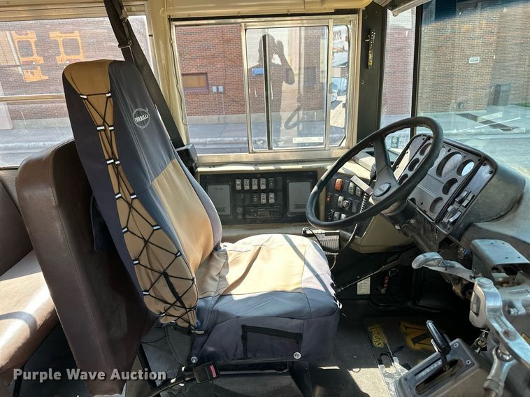 image for item NY9262 2000 Thomas  school bus