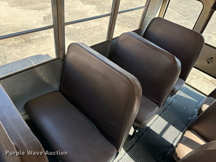 image for item NY9262 2000 Thomas  school bus