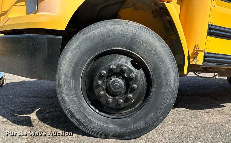 image for item NY9262 2000 Thomas  school bus