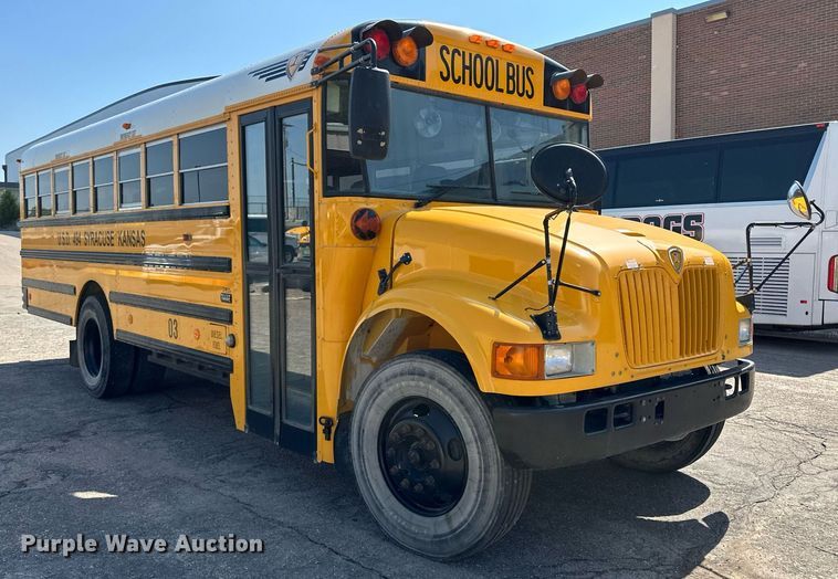 image for item NY9263 2004 International 3000  school bus