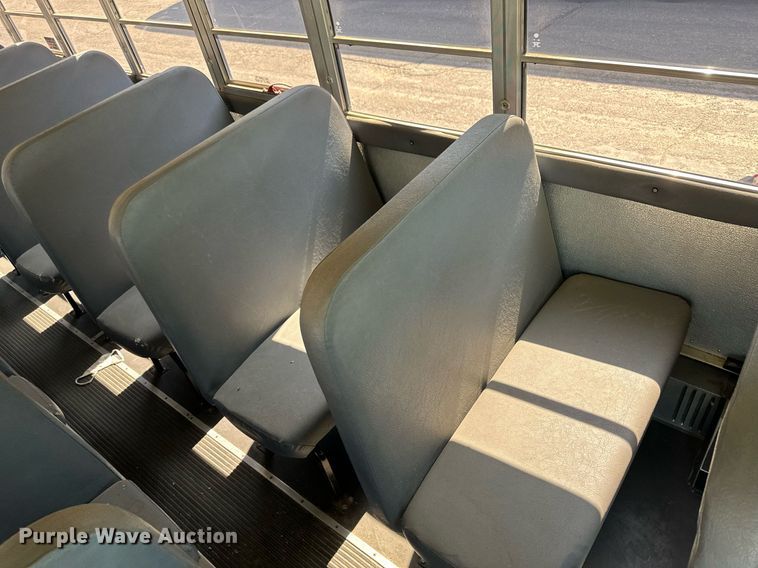 image for item NY9263 2004 International 3000  school bus