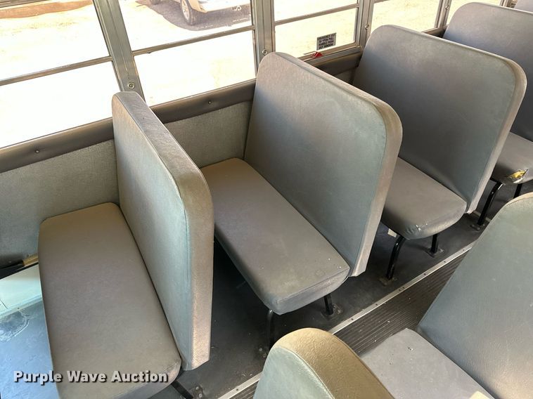 image for item NY9263 2004 International 3000  school bus