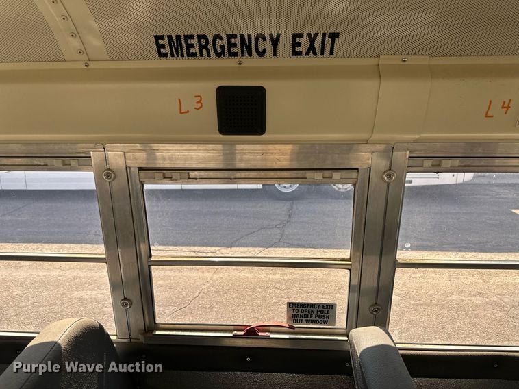 image for item NY9263 2004 International 3000  school bus