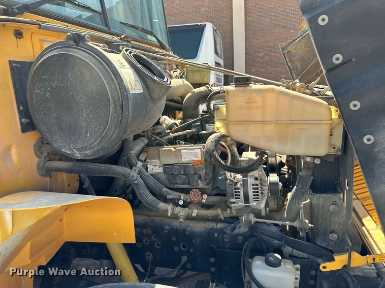 image for item NY9263 2004 International 3000  school bus