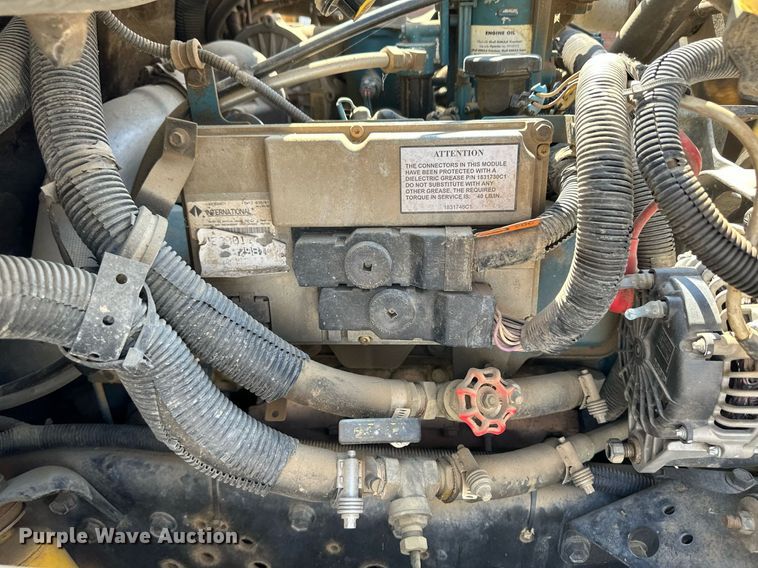 image for item NY9263 2004 International 3000  school bus