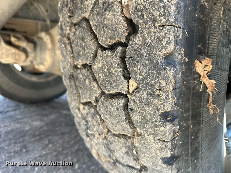 image for item NY9263 2004 International 3000  school bus