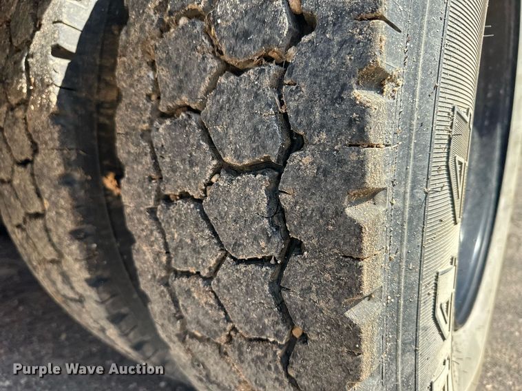 image for item NY9263 2004 International 3000  school bus