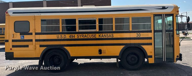 image for item NY9264 2000 Blue Bird TC2000  school bus
