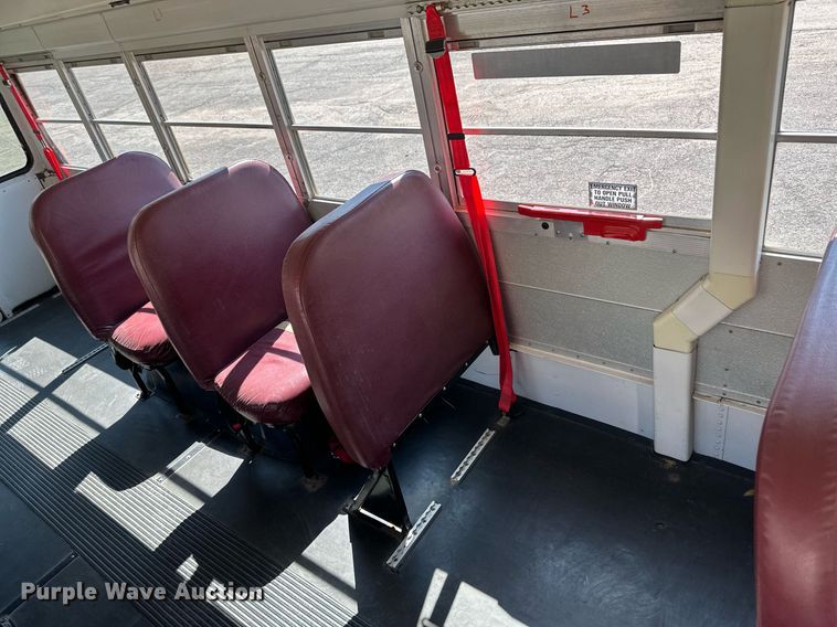 image for item NY9264 2000 Blue Bird TC2000  school bus