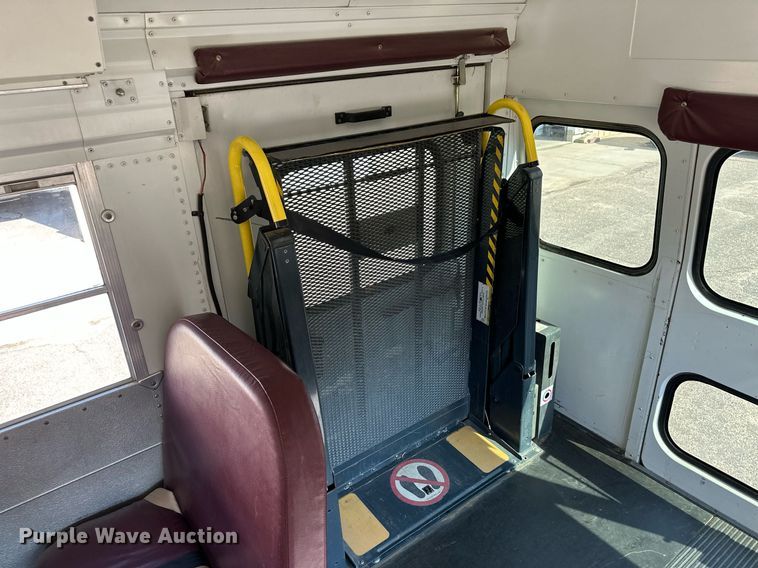 image for item NY9264 2000 Blue Bird TC2000  school bus