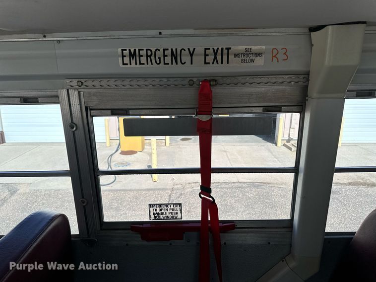 image for item NY9264 2000 Blue Bird TC2000  school bus