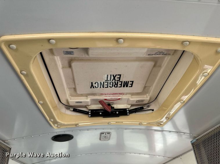 image for item NY9264 2000 Blue Bird TC2000  school bus