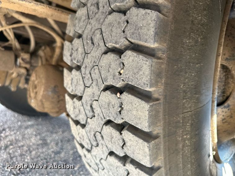 image for item NY9264 2000 Blue Bird TC2000  school bus