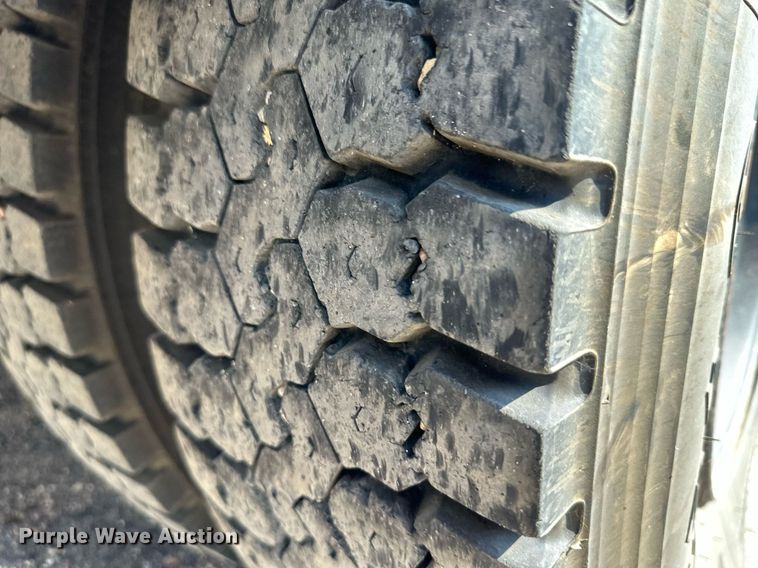 image for item NY9264 2000 Blue Bird TC2000  school bus