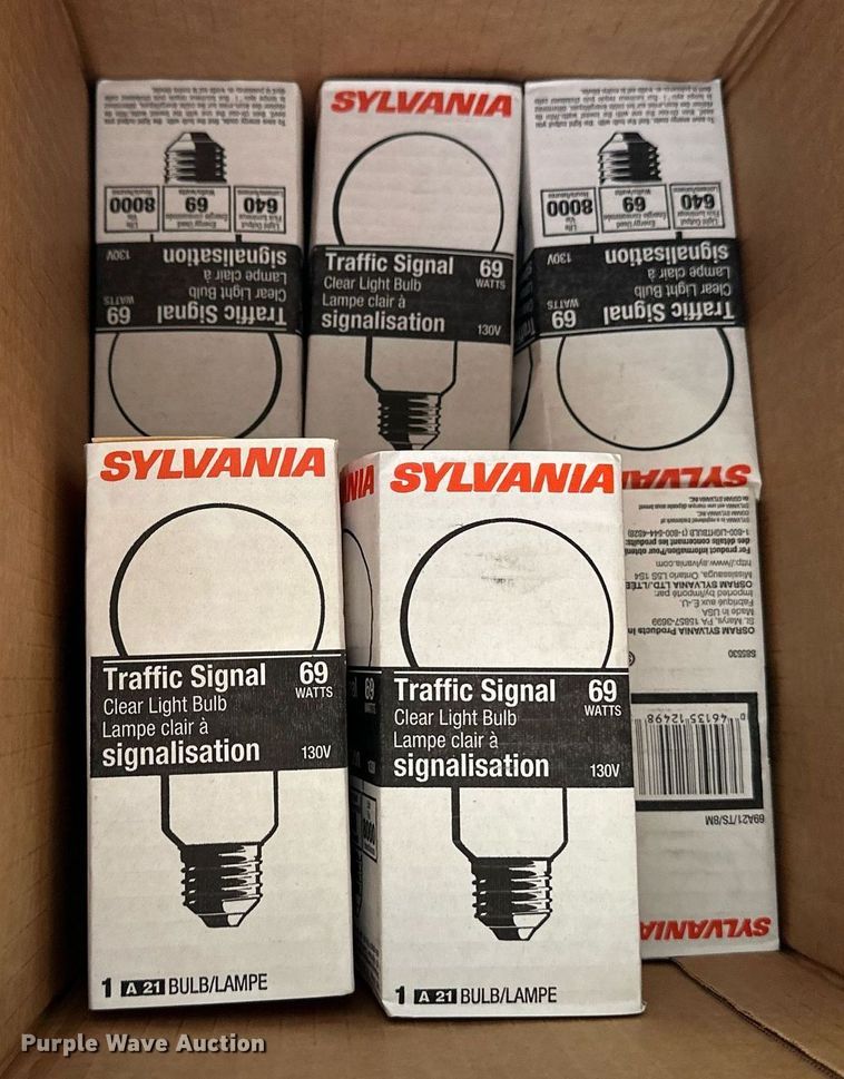 image for item NY9266 Pallet of light bulbs