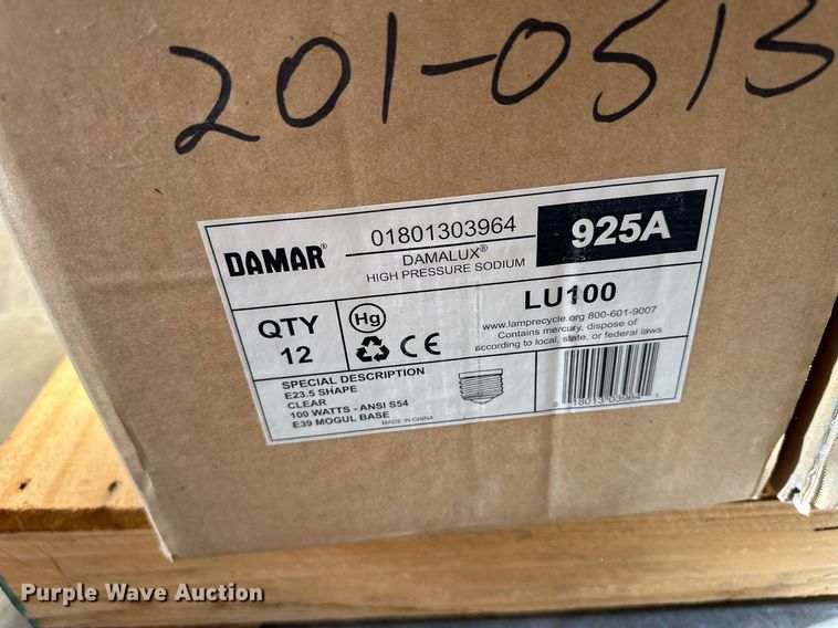 image for item NY9266 Pallet of light bulbs