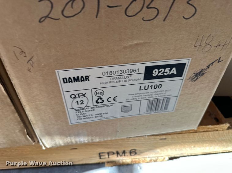 image for item NY9266 Pallet of light bulbs