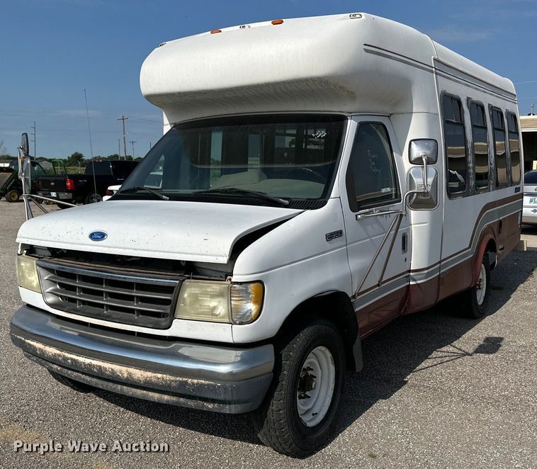 image for item NY9275 1995 Ford E350  shuttle bus