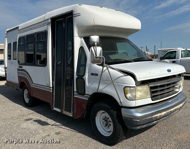 image for item NY9275 1995 Ford E350  shuttle bus