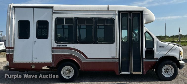 image for item NY9275 1995 Ford E350  shuttle bus