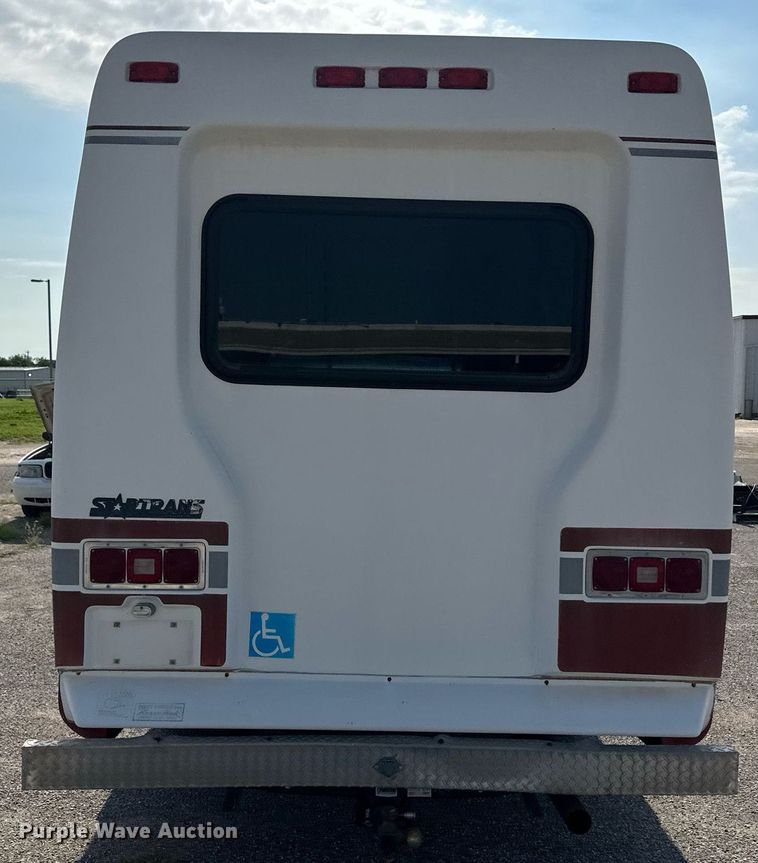 image for item NY9275 1995 Ford E350  shuttle bus