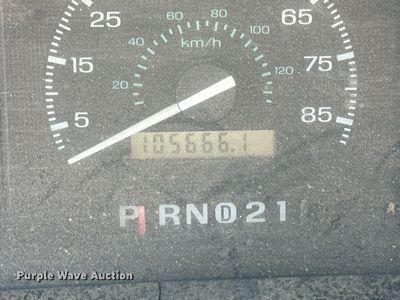 image for item NY9275 1995 Ford E350  shuttle bus