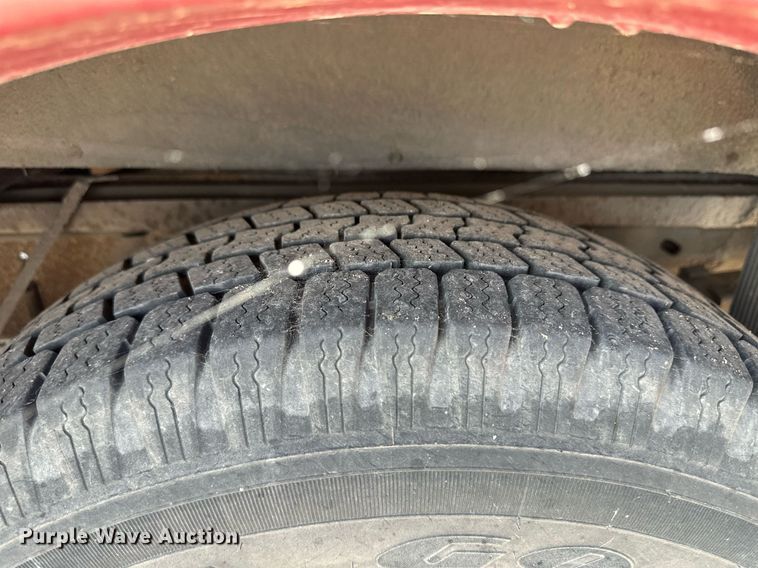 image for item NY9275 1995 Ford E350  shuttle bus