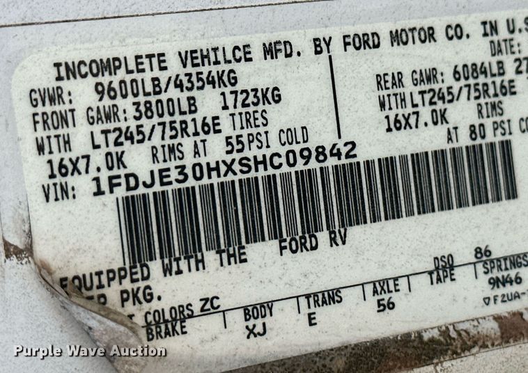 image for item NY9275 1995 Ford E350  shuttle bus