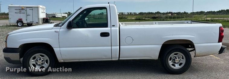 image for item NY9277 2003 Chevrolet Silverado 1500  pickup truck