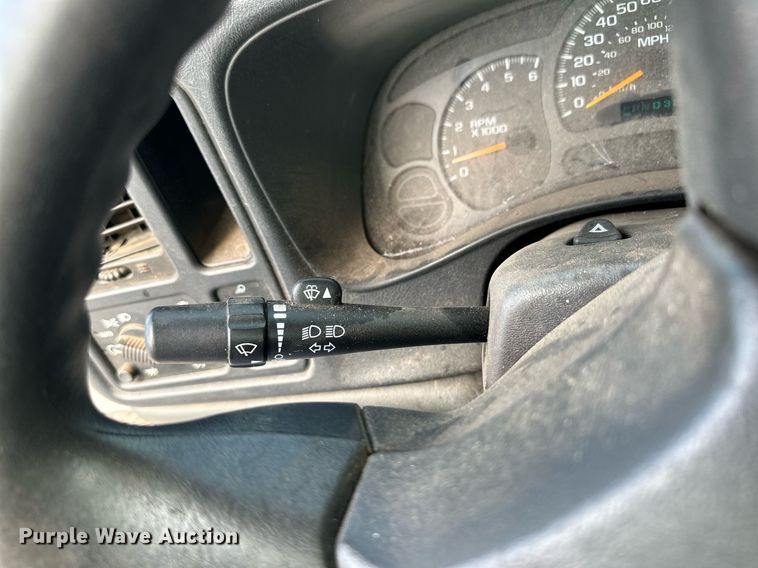 image for item NY9277 2003 Chevrolet Silverado 1500  pickup truck