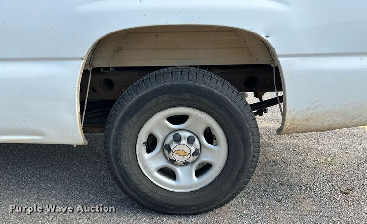 image for item NY9277 2003 Chevrolet Silverado 1500  pickup truck