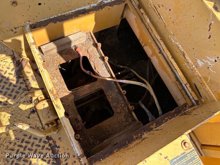 image for item NY9279 Dresser TD-12  dozer