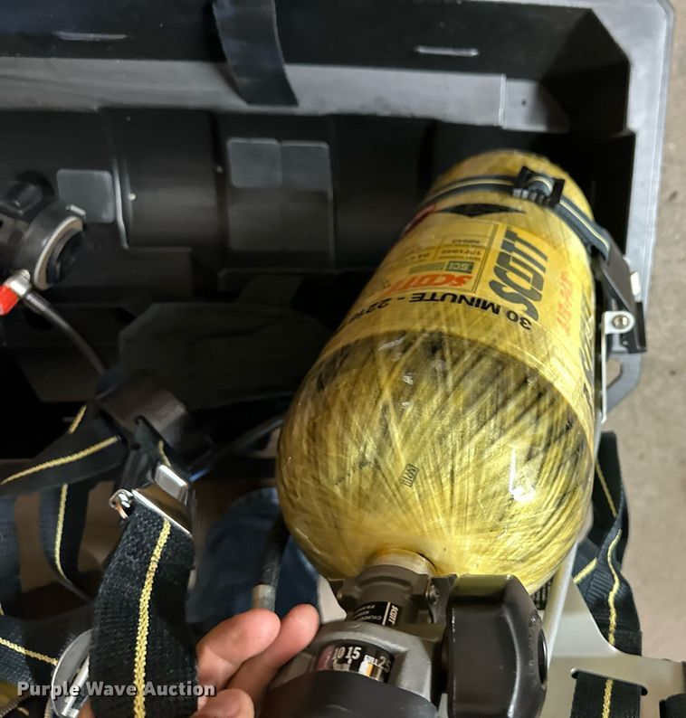 image for item NY9281 (4) Scott SCBA apparatus