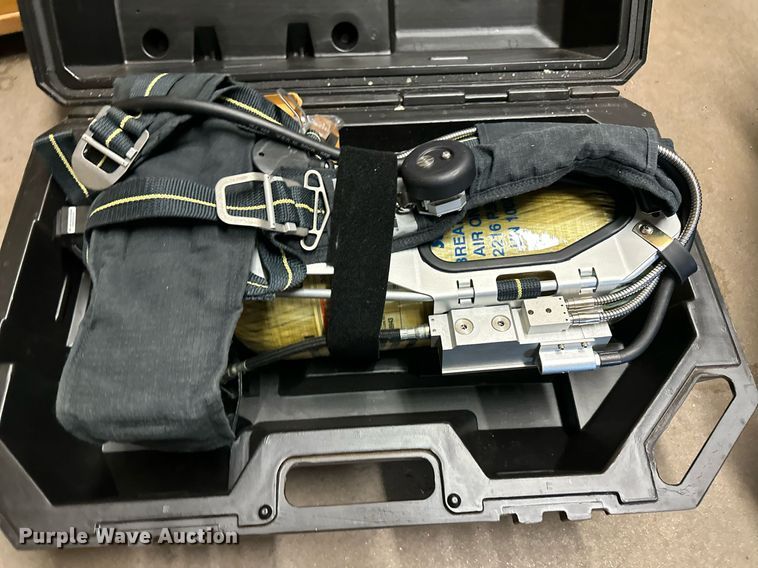 image for item NY9281 (4) Scott SCBA apparatus